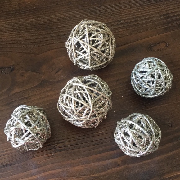 Pier 1 Other - Like new! Pier 1 Rattan Glitter Decorative Spheres